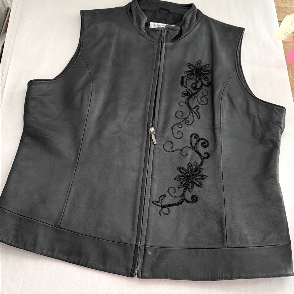 Coldwater Creek Womens L Leather Vest Floral Embroidered Black Bikercore
